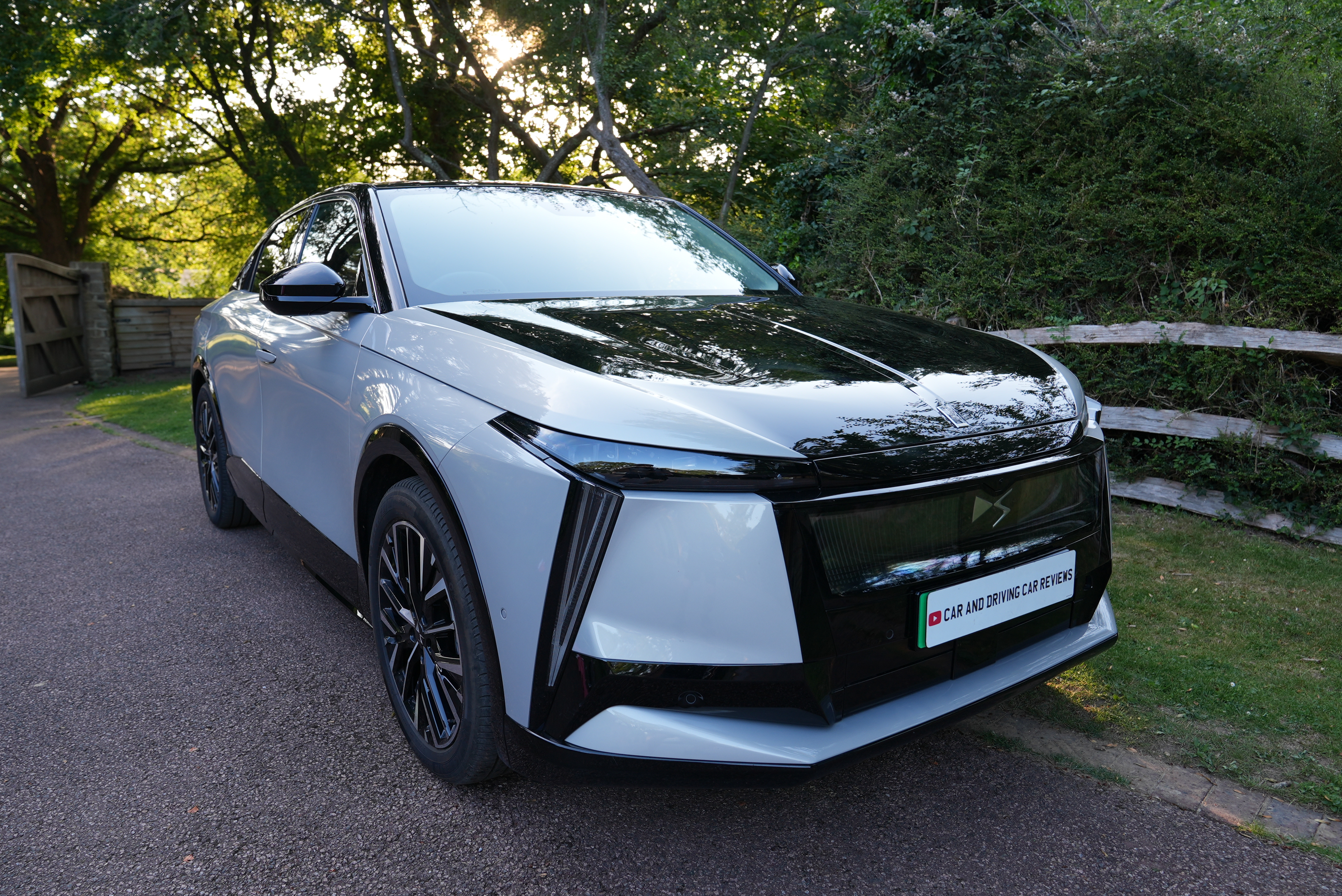 DS No8 ESTATE 191kW Pallas 74kWh 5dr Auto
